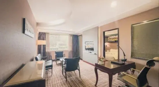 Люкс Sun City Hotel
