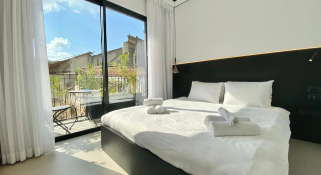 12 Shimon HaTzadik - By Beach Apartments TLV, Забронировать Апартаменты/квартира Отели Тель-Авива с парковкой, рядом с Пляж Альма, Парковка
