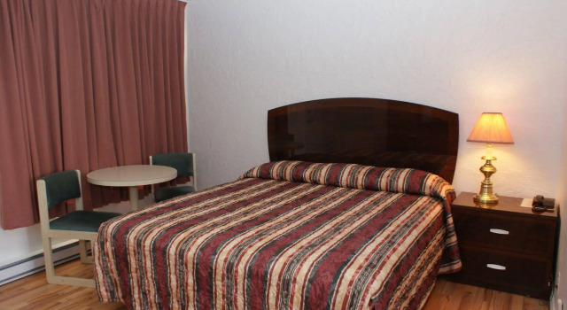 Riverside Motel, Réserver Motel Hôtels pas chers à Colombie-Britannique