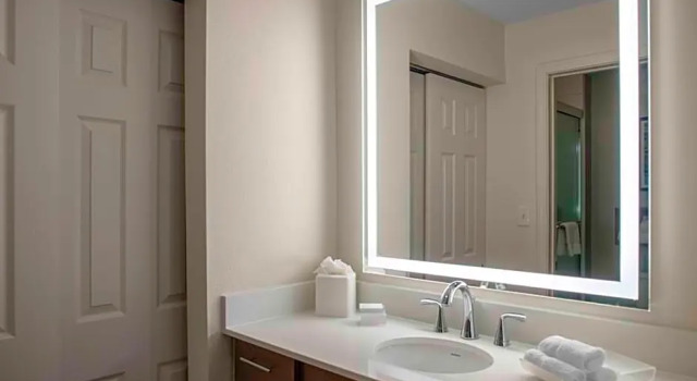 Четырёхместный люкс с 2 комнатами Homewood Suites by Hilton St. Louis - Galleria