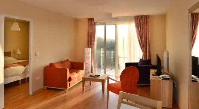 Domitys - L'hermine Blanche, Book Hotel Hoteller i Wasquehal med pool, Swimmingpool
