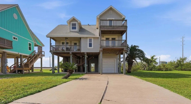 Коттедж Serene Coastal Escape With Gulf Views 3 Bedroom Home