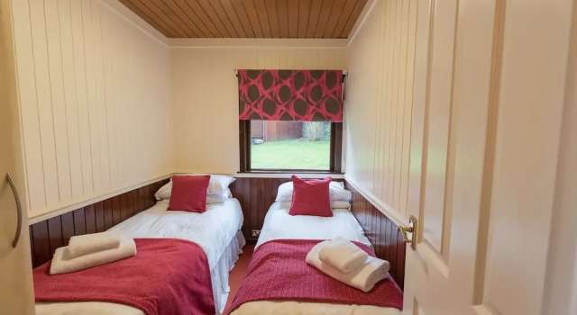 Conifer Lodge 25 With Hot Tub, Newton Stewart, Buchen Sie Hotel SPA-Hotels in Minnigaff, SPA