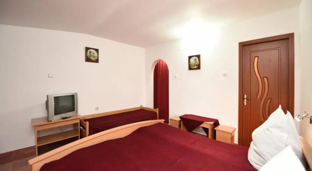 Vila Belvedere, Rezervovat Penzión Hotely v Hunedoara s parkováním, Parkování
