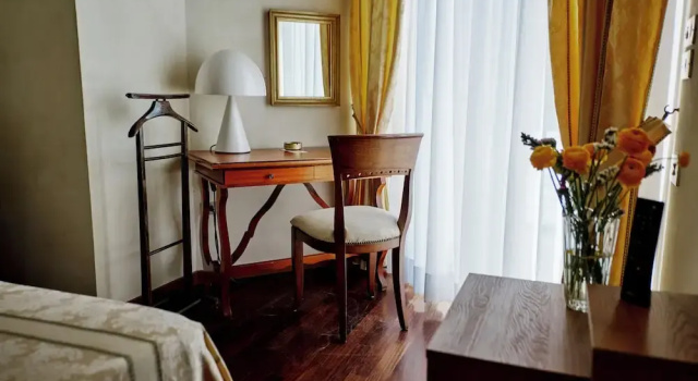Трёхместный номер Standard с балконом Hotel Negresco