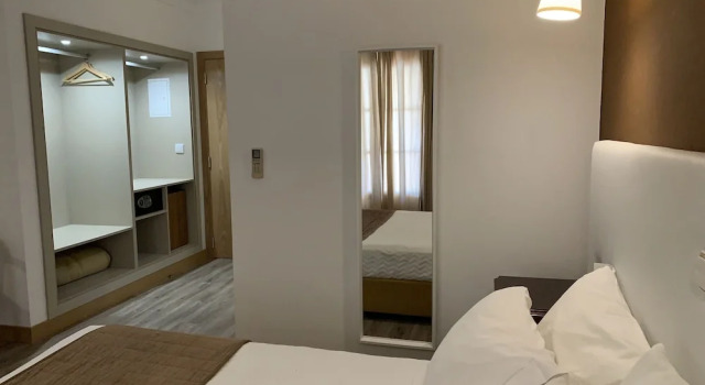 Семейный номер Standard c 1 комнатой с балконом Hotel O Gato & Spa