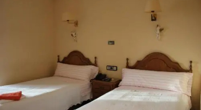 Hostal Casa Perico, Reservar Hotel Larraga Navarra