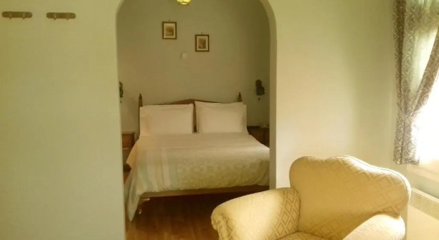 Venetula's Mansion, Book Hotel Kastoria 