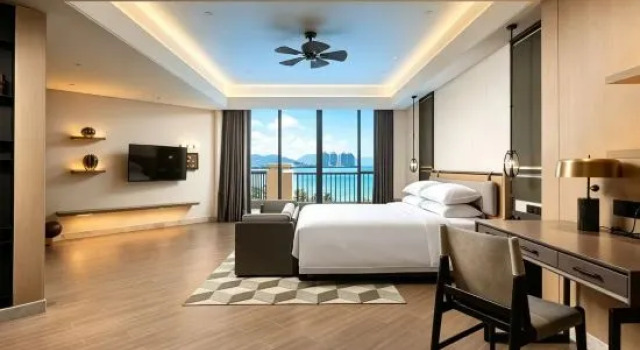 Двухместный люкс Premier с видом на море Отель Golden Phoenix Sea View