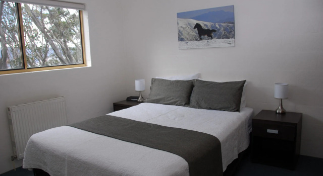 Summit Ridge Alpine Lodge, Book Guesthouse Falls Creek 