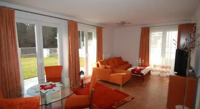 Residenz Falkenberg - Apt. 04, Забронировать Апартаменты/квартира Отели Остзебад-Зеллин с парковкой, рядом с Зеллинский музей янтаря, Парковка