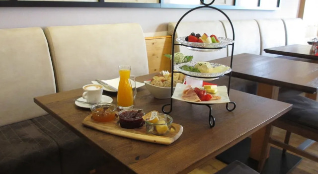 Hotel Dawin, Reservar Hotel Hotéis em Passau com pequeno-almoço, Café da manhã