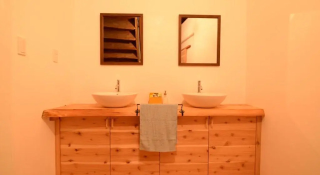 Кровать в общем номере Hakone Guesthouse Toi