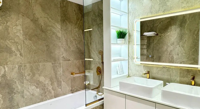 Номер Standard с 3 комнатами с балконом и с видом на воду Westminster Burj Residence
