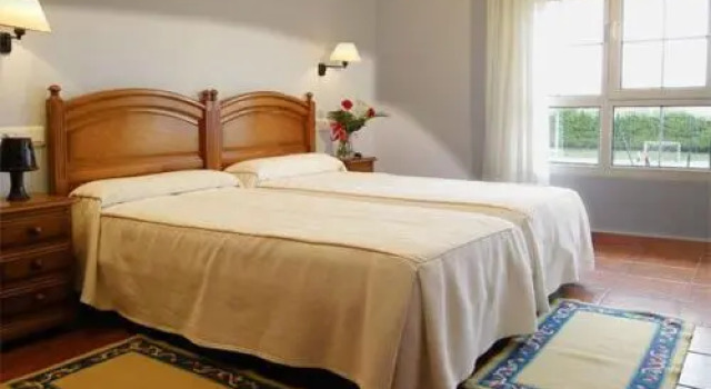 Hotel Restaurante el Fornon, Buchen Sie Hotel Novellana Costa Verde