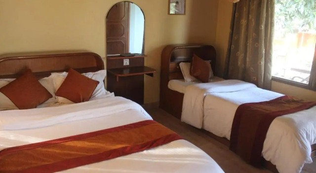 Двухместный номер Deluxe с балконом Chitwan Forest Resort with swimming pool , Chitwan National Park