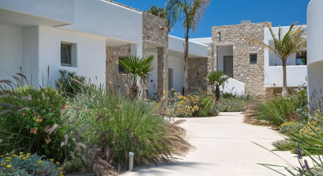 White Pearls Luxury Suites - Adults Only