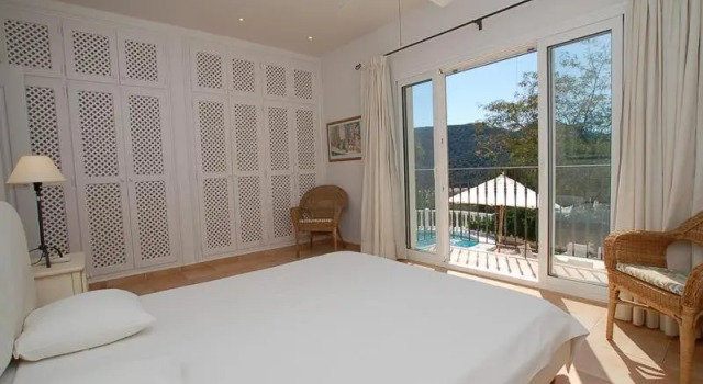 Villa Sa Seni, Book Villa Hotels in Ibiza with a Pool, Swimming Pool