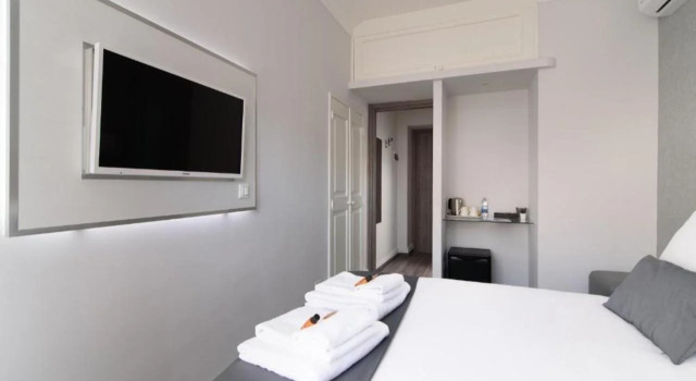 White Caesar Guesthouse