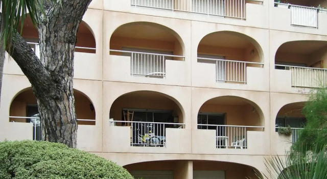 Studio in Hyères, With Furnished Terrace and Wifi - 150 m From the Bea
