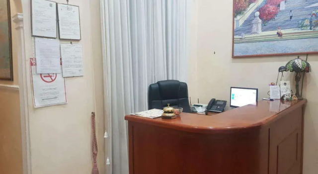 Alex City Inn III, Забронировать Отель Отели Рима с завтраком, рядом с Универмаг La Rinascente, Завтраки