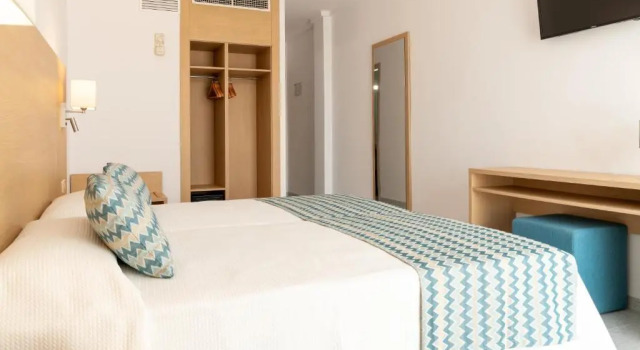 Двухместный номер Superior Hotel Riutort