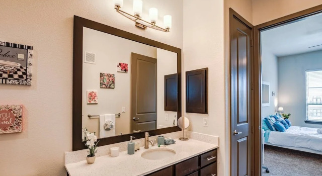 Brand NEW Modern Condo Pool Very Quiet & Safe, 预订 酒店 休斯顿 Texas Gulf Coast