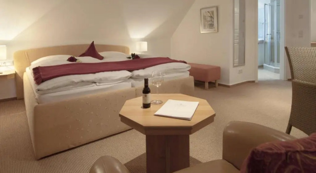 Romantik Hotel Neuhaus, Забронировать Отель Изерлон Зауэрланд