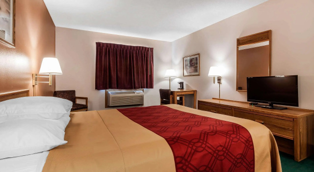 Двухместный номер Standard Rodeway Inn Holdrege