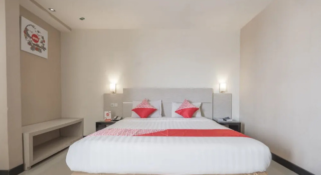 Номер Deluxe OYO 1081 Allson City Hotel Makassar