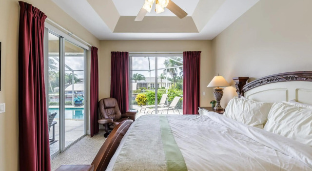 New Gulf Access Home with Private Solar Heated Pool and Spa -Villa Dreamweaver, Cape Coral - Roelens Vacations, Забронировать Курортный отель СПА-отели Кейп-Корал, SPA-услуги