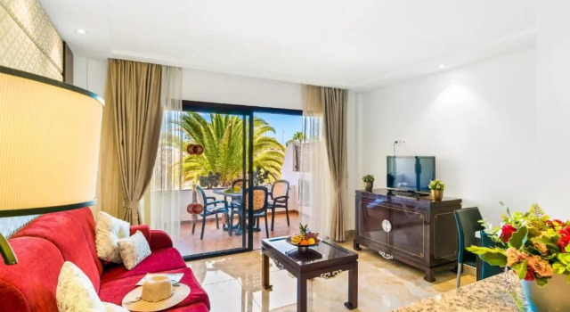 241 Royal Park Albatros con TERRAZA
