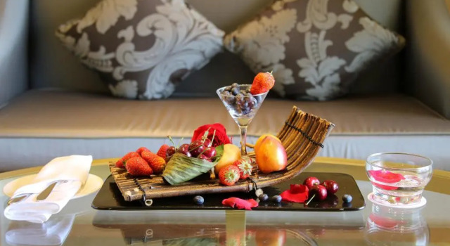 Двухместный номер Deluxe с видом на озеро Your World International Conference Centre Hotel
