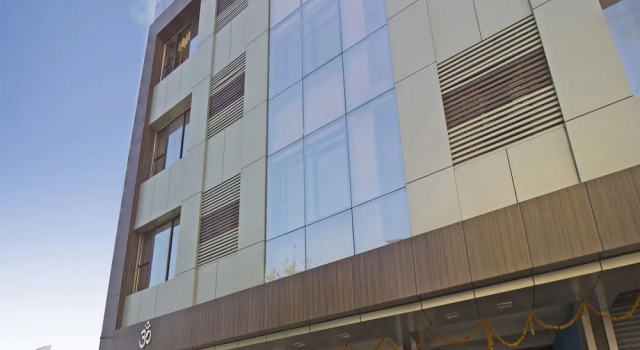 OYO 23366 Hotel Netra Sai, Забронировать Отель Отели штата Махараштры 3 звезды, 3*