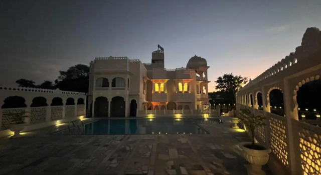 The Kumbha Mahal Resort, Забронировать Курортный отель Отели штата Раджастхана 3 звезды, 3*