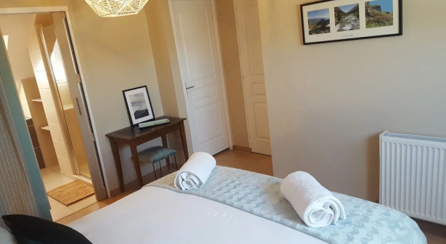 La Porte des Lacs, Book Hotel Lesponne Pyrenees National Park