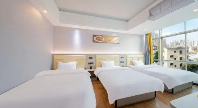 Трёхместный люкс Mingyang Business Hotel