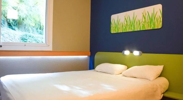 Standart çift kişilik oda ibis budget Rodez
