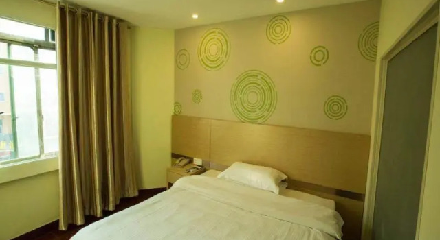 Номер Standard GreenTree Inn Nantong Haimen Bus Statian Shell  Hotel