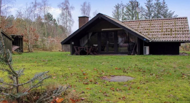 "Melba" - 8km from the sea in Djursland and Mols, Rezerwuj Hotel Hotele w Midtjylland z parkingiem, Parking