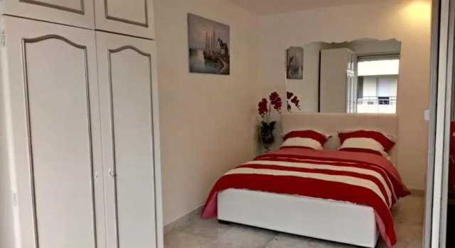 Holiday Juan Les Pins Apartment, Забронировать Апартаменты/квартира Антиб Приморские Альпы