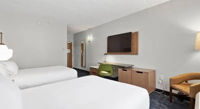Четырёхместный номер Standard Fairfield Inn & Suites by Marriott Hickory
