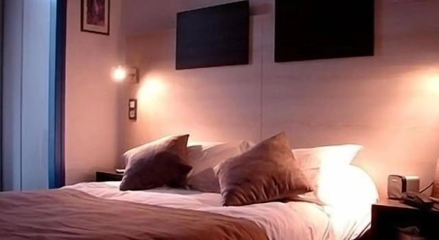 Двухместный номер Standard с балконом Logis Hôtel Restaurant les Charmettes