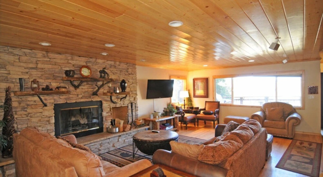 No. 13 Ski-In/Ski-Out Bear Mountain - 5 Br Home