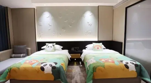 Семейный тент Huayin International Hotel