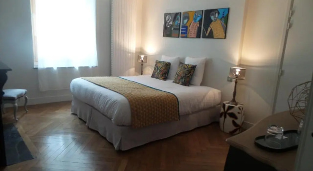 LA COUR CARREE - chambres dhôtes, Réserver Hôtel Hôtels à Carcassonne avec parking, Parking