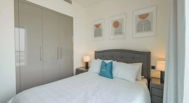 Апартаменты Classic с балконом Yogi - Bright Apartment With Panoramic CityScape Views