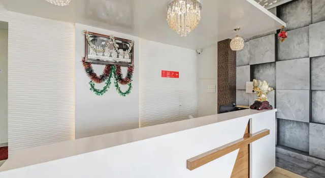 OYO 24959 Slv Royal Inn, Rezervovat Hotel Nanjanagudu Bangalore
