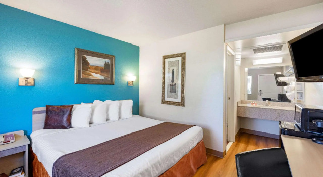 Двухместный номер Deluxe Travelodge by Wyndham Miles City
