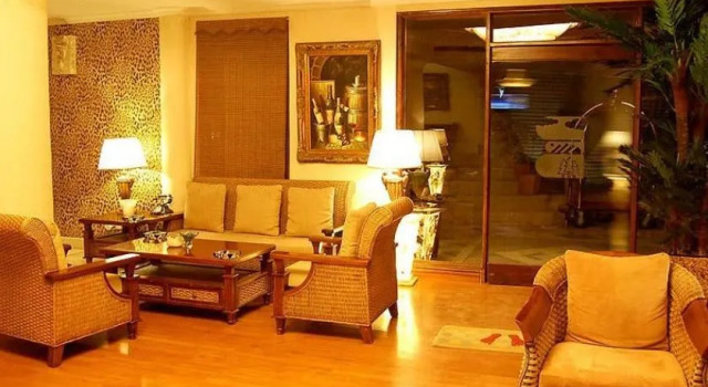 East Bourne Resort, Забронировать Курортный отель Бизнес-отели Шимлы, рядом с Jakhoo Gondola, 4* 5*